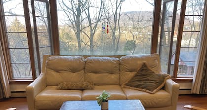 Prime location for PSU football and events - 3BR whole house rental