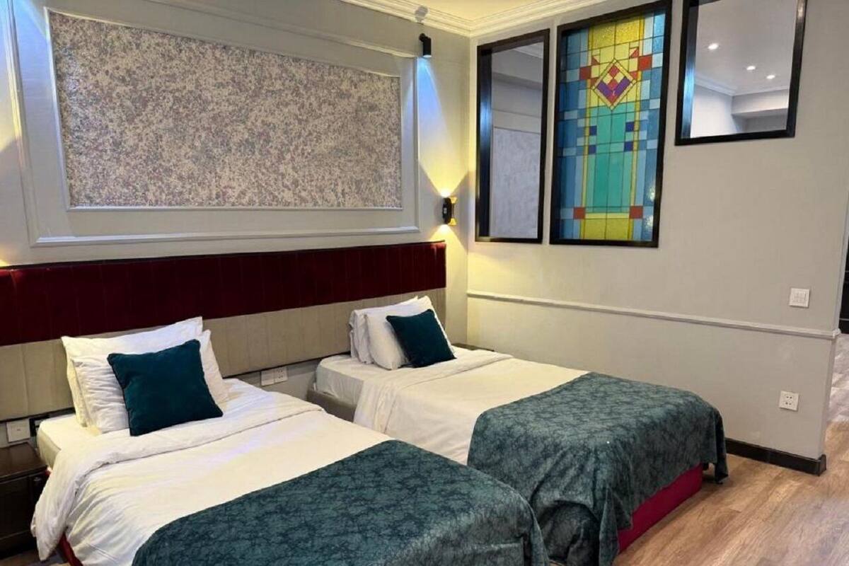 Camera Standard con 2 letti singoli | 2 camere, biancheria da letto di alta qualità, minibar, una scrivania