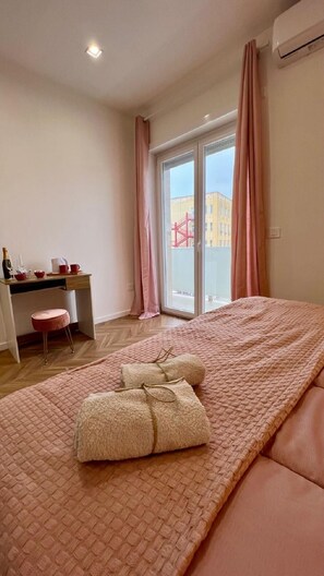 1 bedroom, free WiFi, bed sheets