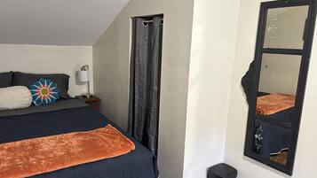 Cabin, 2 Bedrooms, Kitchen, Lake View | 2 bedrooms, iron/ironing board, free wired internet, bed sheets