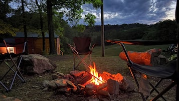 Cabin, 2 Bedrooms, Kitchen, Lake View | Terrace/patio