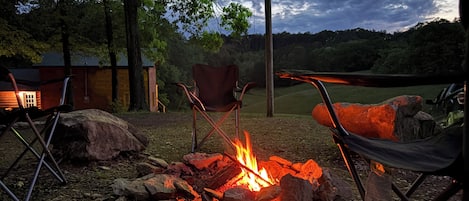 Cabin, 2 Bedrooms, Kitchen, Lake View | Terrace/patio