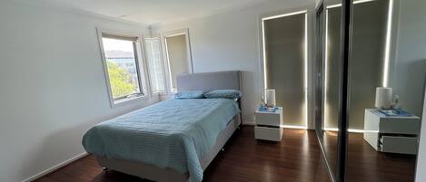 4 間睡房、熨斗/熨衫板、Wi-Fi、床單