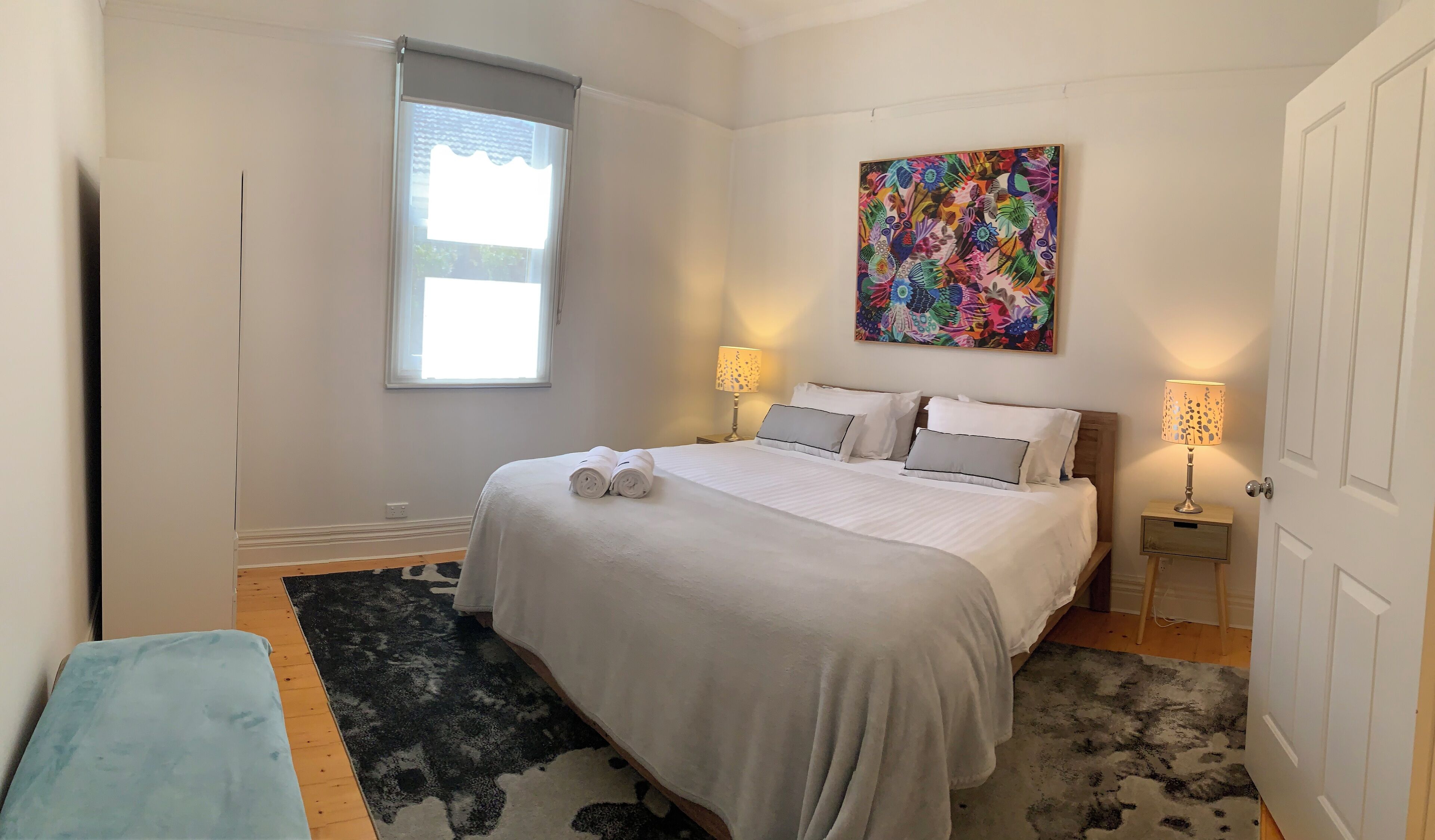 3 多间卧室、办公桌、熨斗/熨衣板、旅行婴儿床