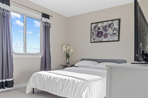 5 slaapkamers, een strijkplank/strijkijzer, wifi, beddengoed