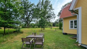 Outdoor dining - 3 bedroom stunning home in Tingsryd (Tingsryd)