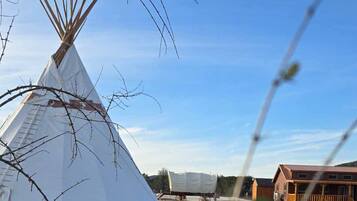 المنشأة من الخارج