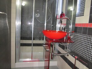 Douche, séchoir à cheveux