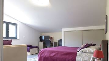 1 Schlafzimmer, Schreibtisch, WLAN