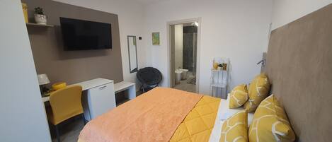 1 Schlafzimmer, Schreibtisch, WLAN