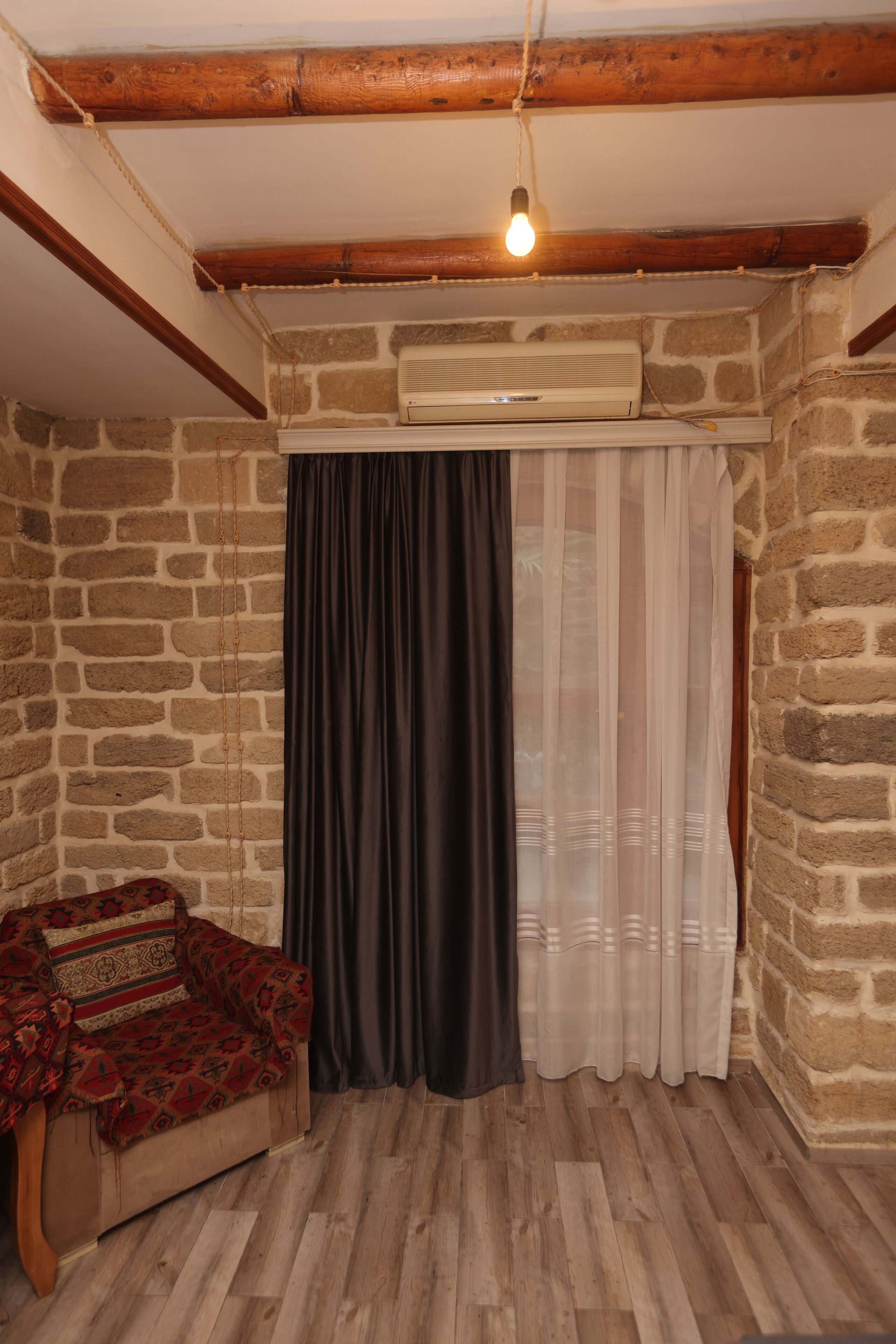 スーペリア ルーム シティビュー | セーフティボックス (室内)、客室ごとに異なる装飾、客室ごとに異なるインテリア、デスク