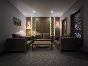 Chambre Double Standard, vue ville | Coffres-forts dans les chambres, décoration personnalisée