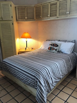 1 dormitorio, caja fuerte, tabla de planchar con plancha y wifi gratis