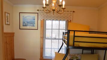 2 chambres, fer et planche Ă  repasser, Wi-Fi gratuit, draps fournis
