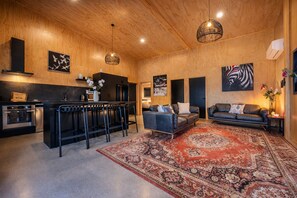 Interior - The Mango “Shed” 😉 Your Dream Family Getaway with Sauna!! (Mangakino)