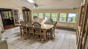 Unclassified image, 5 of 49, button - Grandview Getaway with a Million Dollar View! (Lakeville)