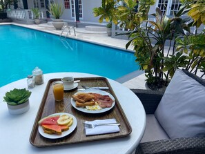 Restaurant - Bay Heights Escape- Courtyard Studios (Gros Islet)