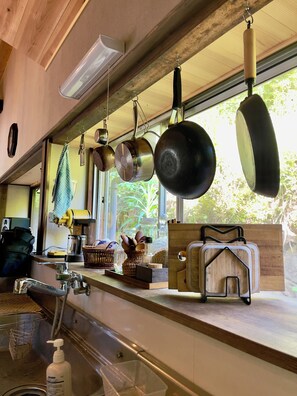 Interior - Let's "do nothing" in the tranquil mountains. [Empanada specialty store attached]. (恵那市)