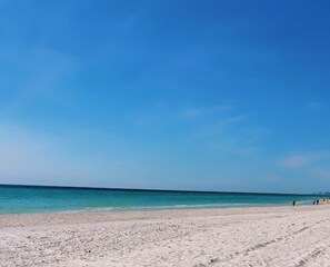 In Strandnähe, Liegestühle