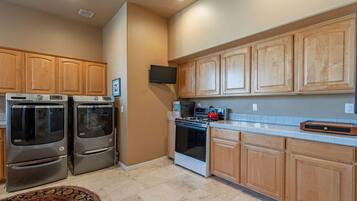 Micro-ondas, fogão, cooktop