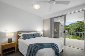 Apartamento, 3 quartos, vista para a piscina | 3 quartos, ferros/tábuas de passar roupa, berços (sobretaxa)