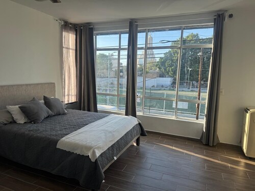 Hermosa Province Duplex House (Large Groups)