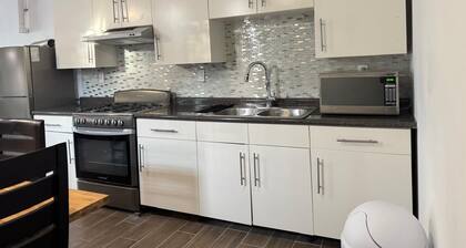 Hermosa Province Duplex House (Large Groups)