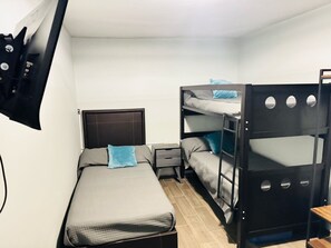 6 bedrooms, iron/ironing board, WiFi, bed sheets - Hermosa Province Duplex House (Large Groups) (Guadalajara)