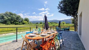 Outdoor dining - Lou Miradou, Lou Miradou (Maubec)