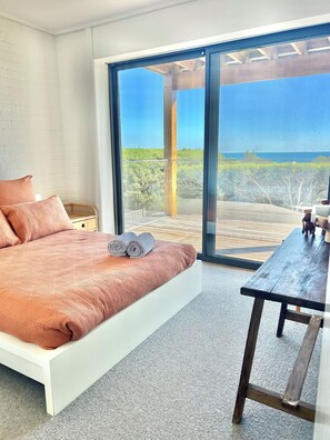 5 quartos, ferros/tábuas de passar roupa, Wi-Fi, roupa de cama