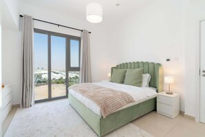 2 bedrooms, iron/ironing board, WiFi
