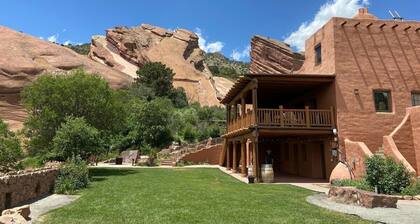 Cozy 1-bedroom apartment in enchanting Woodinville with AC