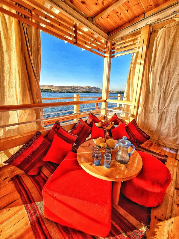 Exterior - Dahabiya Nile sailing Luxor to Aswan (Luxor)