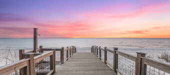 Walk2Beach|Steps2Dog Park|Pools|Windmark