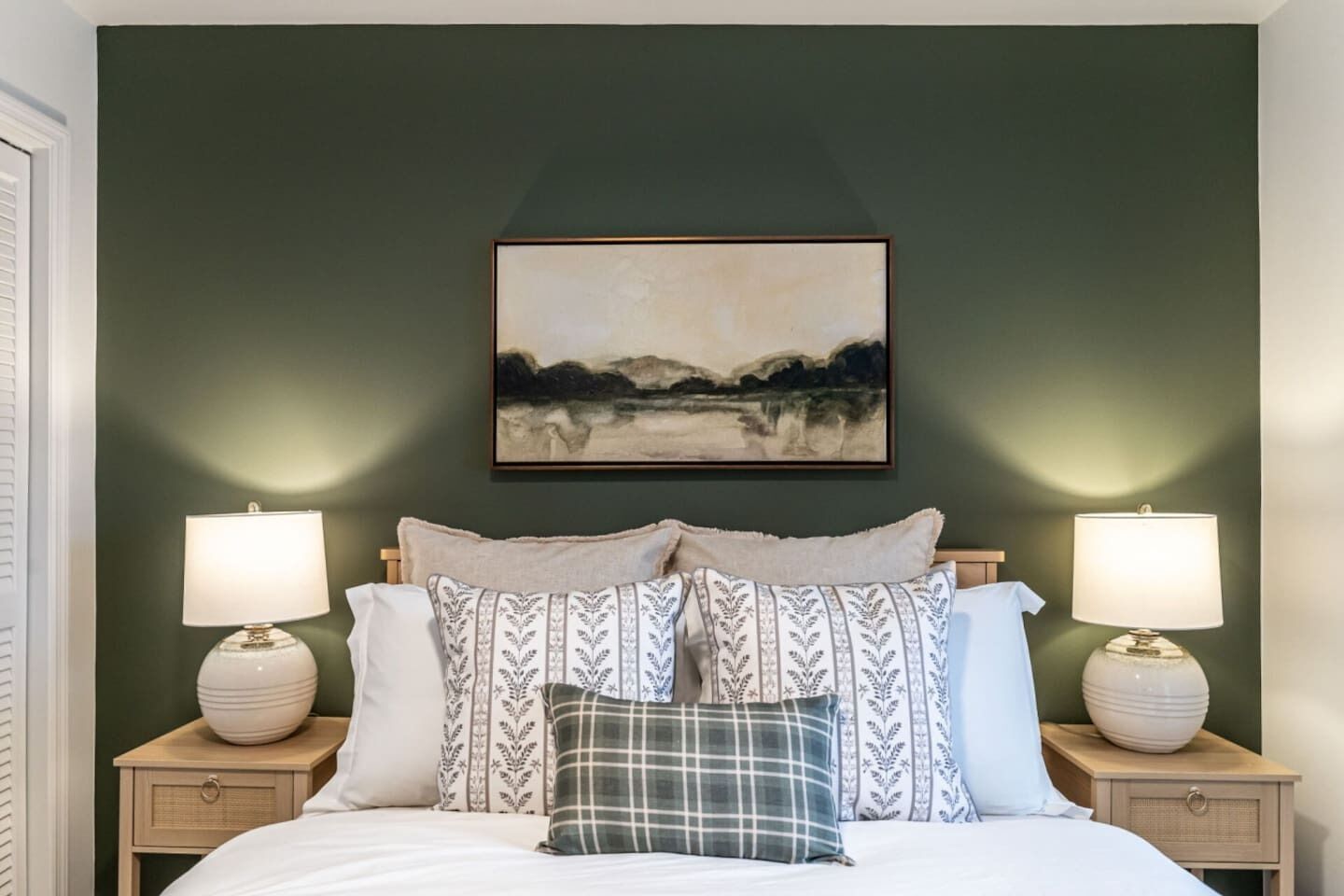 4 bedrooms, desk, iron/ironing board, free WiFi