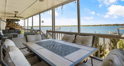 Fall dates available, great house for swimming, fishing & boating.
