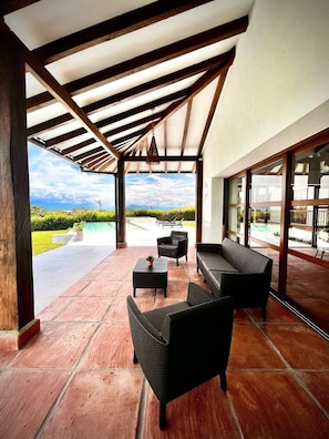 Chalet | Living area