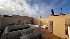 Bain à remous extérieur
