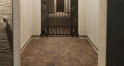 Charming 3-bedroom house with AC, WiFi in fantastic Queen Creek