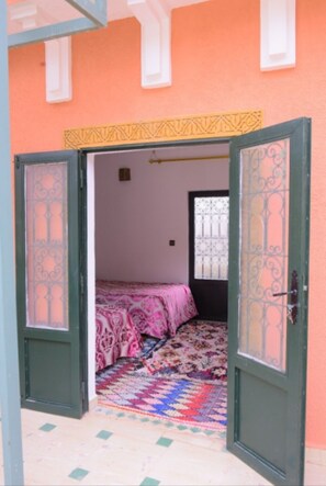 Economy Room, River View