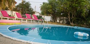 Outdoor pool - Cool Villa Guest House (Sekondi-Takoradi)