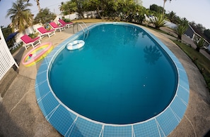 Outdoor pool - Cool Villa Guest House (Sekondi-Takoradi)