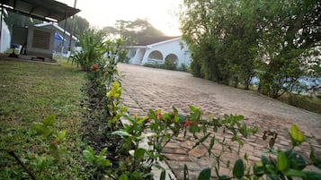 Deluxe Double Room, Pool View | Terrace/patio