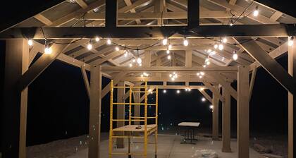 Spacious Riverfront Cabin in Beautiful Marysvale