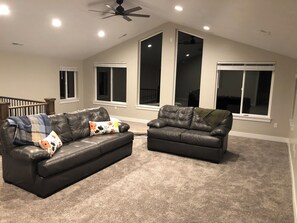 Smart TV y futbolito 