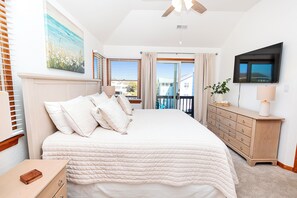 5 bedrooms, desk, iron/ironing board, free WiFi