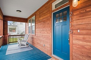 Terrace/patio - Your newest Coastal Escape (Galveston)