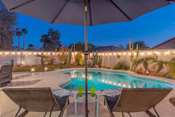 حمّام سباحة مُدفَّأ