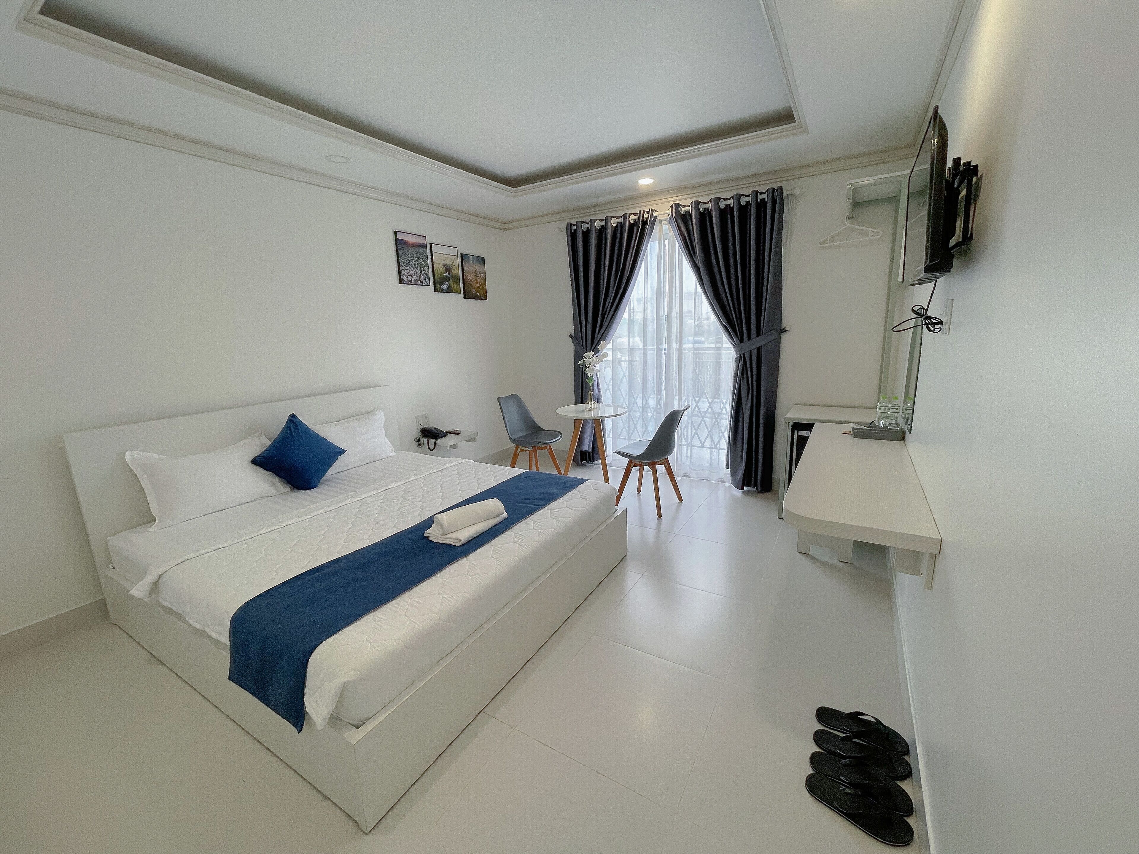 Deluxe Double Room Single Use | Laptop workspace, free WiFi