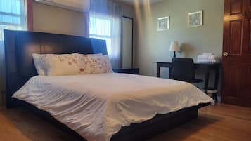 Family Apartment | Desk, laptop workspace, iron/ironing board, free WiFi